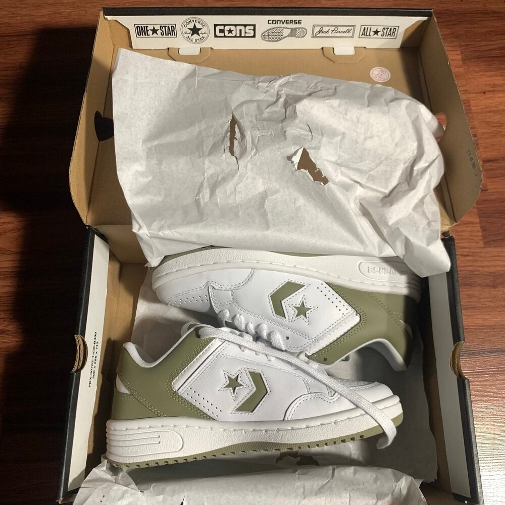 converse weapon leather in low top chive